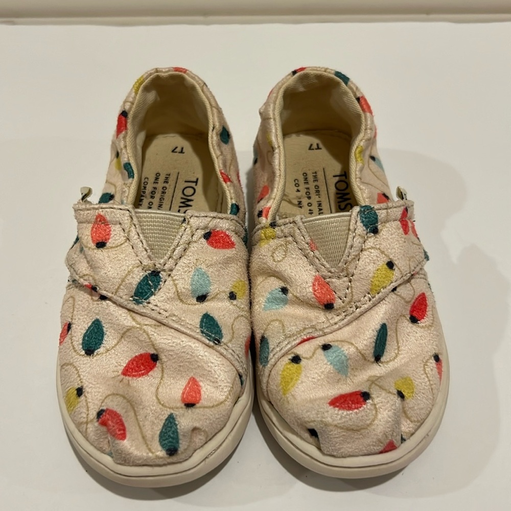 TOMS Belmont Toddler Girl Slip On Shoe Cream Christmas Light Bulb US7 - Picture 2 of 15